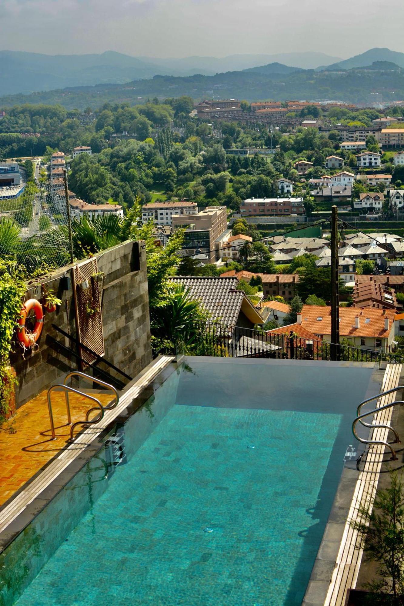 Boutique Hotel Mendi Argia San Sebastian Bagian luar foto