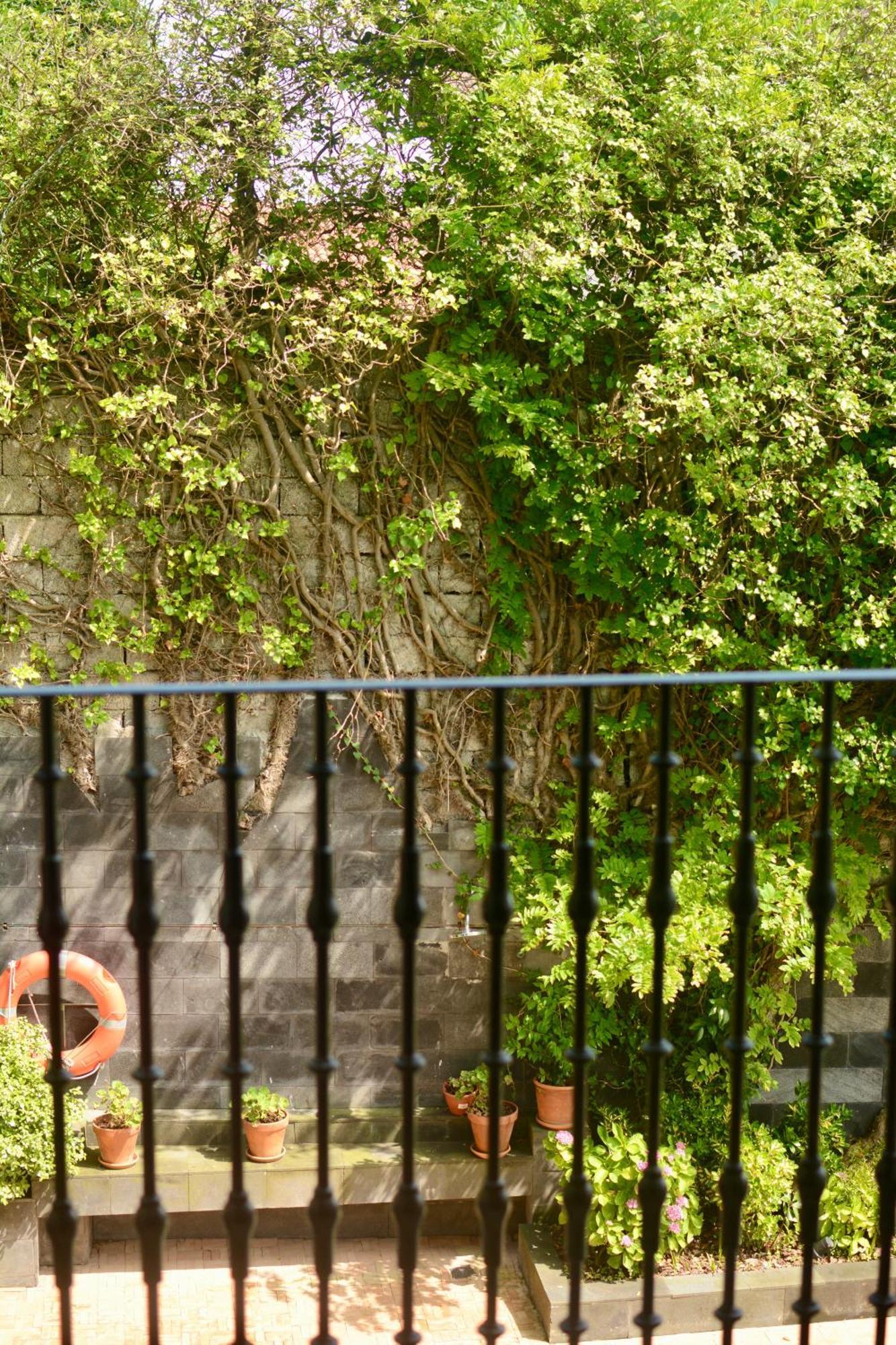 Boutique Hotel Mendi Argia San Sebastian Bagian luar foto